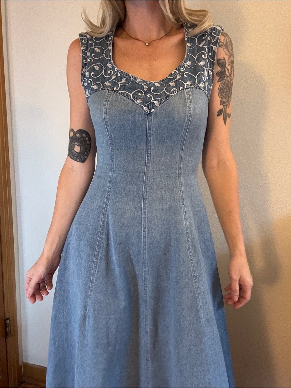 Vintage 90s Denim Midi Dress Embroidered Western Prairie Jean Cowgirl Size 4-6 - Picture 14 of 16